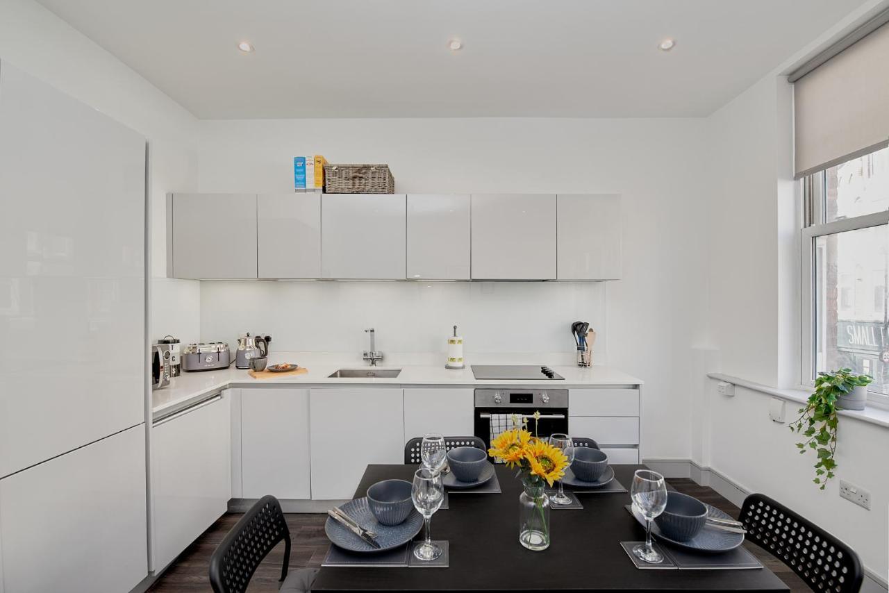High Spec 2 Bed Apartment W/Parking Available London Exterior photo